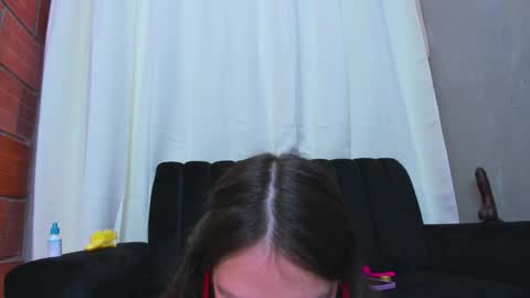 Annelise Hansen online show from 03.05.26