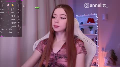 Snapshot of annelitt chatting on 01.04.25 annelitt online show from 01.04.25