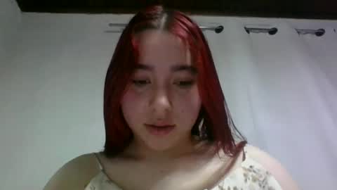 Snapshot of anni000__ chatting on 06.29.26 anni000__ online show from 06.29.26