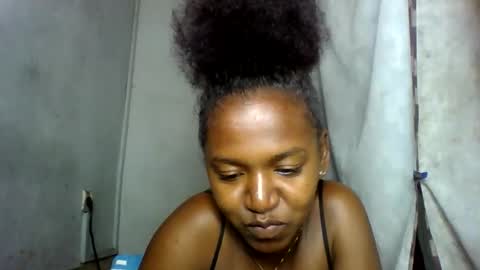 Snapshot of annick98 chatting on 02.17.26 annick98 online show from 02.17.26