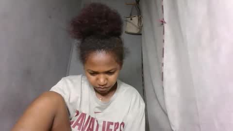 Snapshot of annick98 chatting on 02.25.26 annick98 online show from 02.25.26