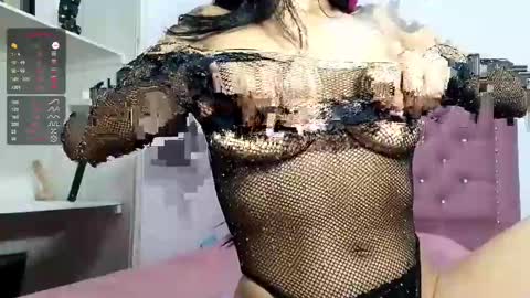 Snapshot of annie_camom chatting on 03.01.25 annie online show from 03.01.25