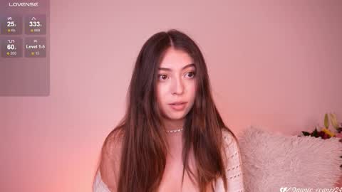 Snapshot of annie_evans24 chatting on 03.06.25 Annie Evans online show from 03.06.25