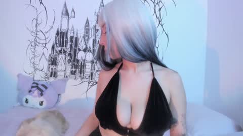 annie  online show from 12.14.24