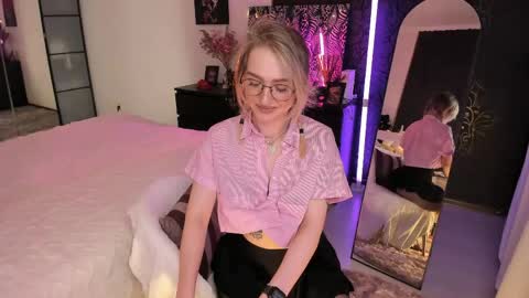 Annie online show from 05.28.26