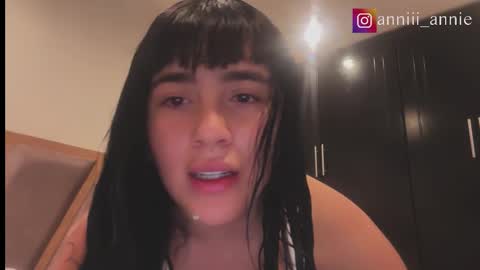 JEANNE no olvides seguirme dont forget follow me  uu online show from 10.08.25