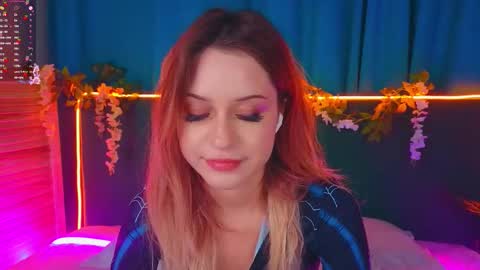 Snapshot of annie_swanson chatting on 11.29.25 annie online show from 11.29.25