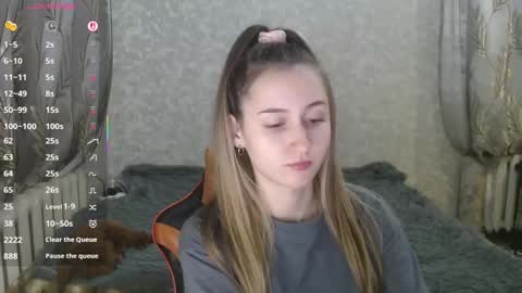 annieee_smith online show from 12.21.25