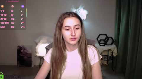 annieee_smith online show from 07.14.26