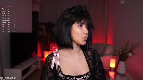 Snapshot of anniehillofficial_ chatting on 01.19.25 anniehillofficial_ online show from 01.19.25