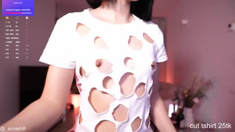 Snapshot of anniehillofficial_ chatting on 01.22.25 anniehillofficial_ online show from 01.22.25