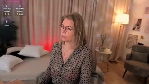 Annie online show from 02.13.26