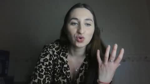 AnnieMarilyn online show from 11.22.25