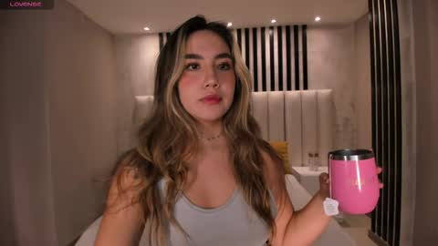 Annie Monroe online show from 10.30.25