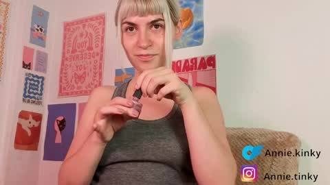 annietinky online show from 04.09.26