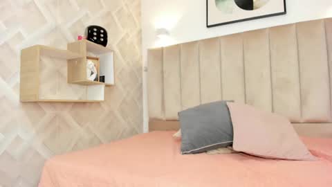 Annie Queen online show from 03.18.26