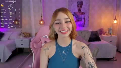 Snapshot of anniita_ chatting on 01.11.25 VIVIANNA online show from 01.11.25