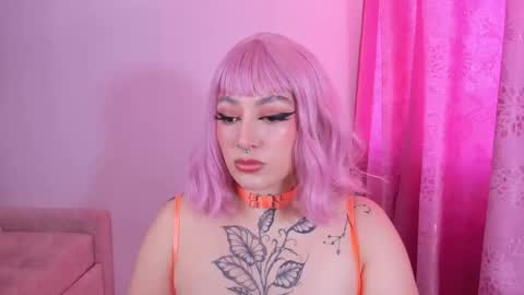 Snapshot of annika_03 chatting on 10.05.25 Gise. online show from 10.05.25