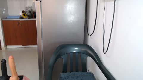 Snapshot of anntonella_squirt chatting on 09.24.25 anntonella_squirt online show from 09.24.25
