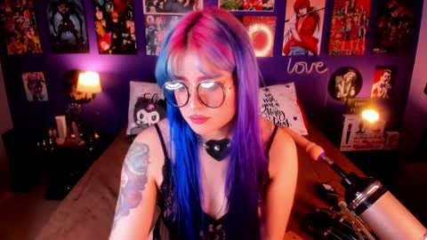 Snapshot of anny_cross chatting on 01.18.25 Paty online show from 01.18.25