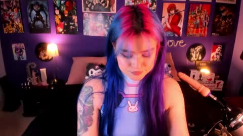 Snapshot of anny_cross chatting on 02.11.25 Paty online show from 02.11.25