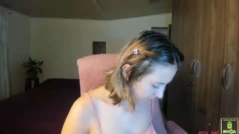 Snapshot of anny_lust chatting on 07.23.26 Issabela online show from 07.23.26