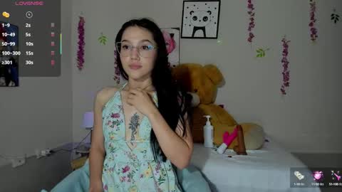 Snapshot of anny_scott chatting on 09.11.25 anny scot online show from 09.11.25