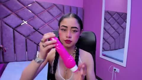 Snapshot of anny_swet chatting on 10.21.25 Anny online show from 10.21.25