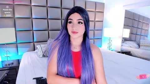 Snapshot of annyhizzle chatting on 03.05.25 online show from 03.05.25