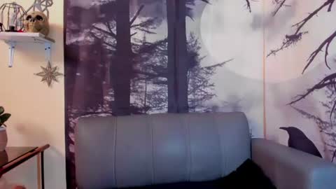 Snapshot of annyluna1 chatting on 06.17.26 Annyluna online show from 06.17.26