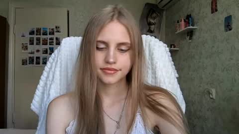AnnySunshinee online show from 06.28.26