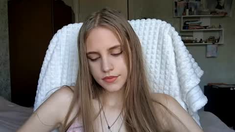AnnySunshinee online show from 06.30.26