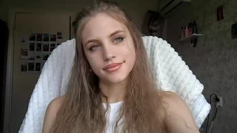AnnySunshinee online show from 07.09.26