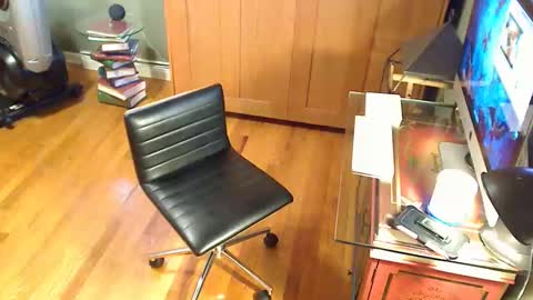 Snapshot of anoaklawnguy chatting on 04.19.26 anoaklawnguy online show from 04.19.26