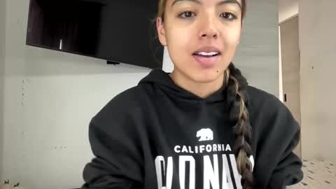 anotella_aa online show from 04.15.26