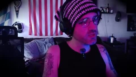 Snapshot of anovva chatting on 07.23.26 Anovva online show from 07.23.26