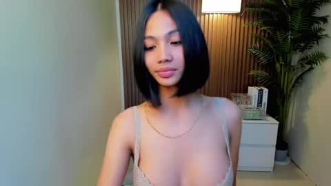 Snapshot of anqelic chatting on 12.26.24 Stacy Maurice online show from 12.26.24