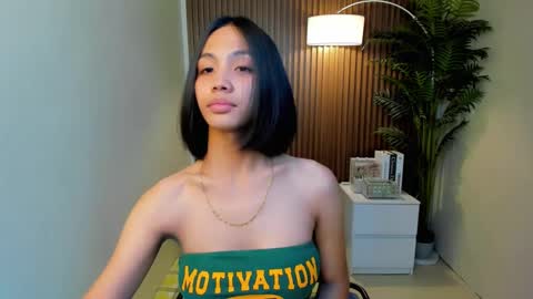 Snapshot of anqelic chatting on 12.29.24 Stacy Maurice online show from 12.29.24