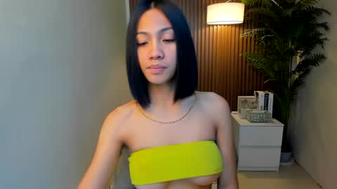 Snapshot of anqelic chatting on 02.20.25 Stacy Maurice online show from 02.20.25