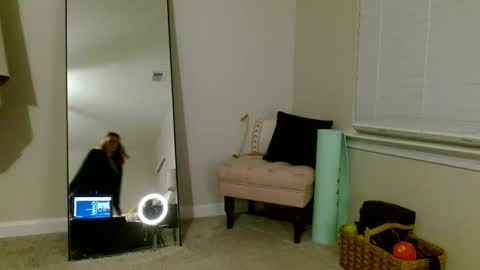 Snapshot of ansleypage chatting on 02.22.26 heyitsansley online show from 02.22.26