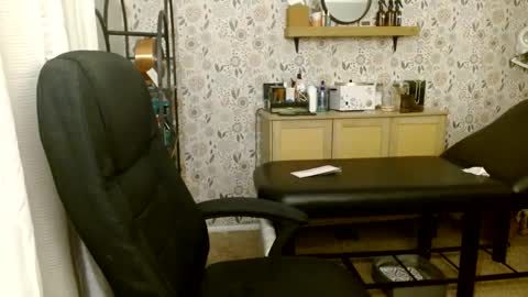 Answer4242 online show from 09.28.25