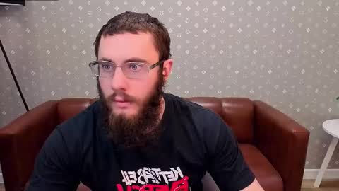 Snapshot of ant_power chatting on 11.24.25 Ant online show from 11.24.25