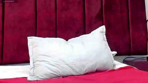 Anthonelaa   online show from 03.08.25