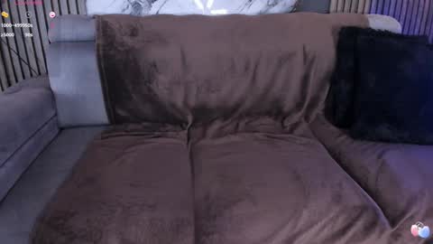 Snapshot of anthoneladoll chatting on 02.14.25 Anthoneladoll online show from 02.14.25