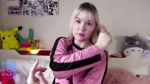 Snapshot of antoinettebeitler chatting on 03.03.26 Liza online show from 03.03.26