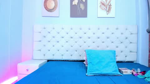 Snapshot of antonella_hotkiss chatting on 02.01.25 Antonella online show from 02.01.25