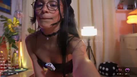 Snapshot of antonella_maitt chatting on 06.21.26 Nell. online show from 06.21.26