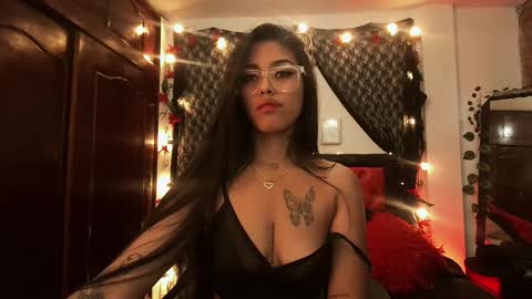Snapshot of antonella_miller18 chatting on 12.27.24 Antonella online show from 12.27.24