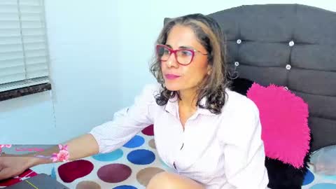 Snapshot of antonella_rizzo01 chatting on 06.27.26 antonella_rizzo01 online show from 06.27.26