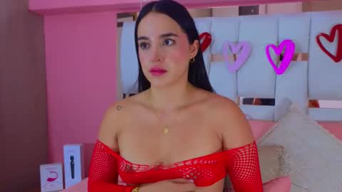 Snapshot of antonellaa_hanks chatting on 03.09.25 online show from 03.09.25